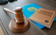 Адвоката из Уральска осудили сразу по четырем статьям Уголовного кодекса