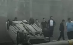 Автомобиль перевернулся на крышу в Алматы: водитель и пассажир в больнице