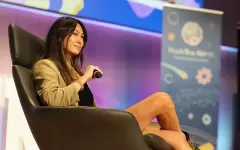 Самой молодой женщиной-миллиардером стала основательница ИИ-стартапа