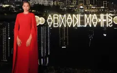 У вас есть квартира в Алматы? Вера Брежнева поставила фаната в тупик и поцеловала