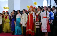 Какие национальности проживают в Казахстане