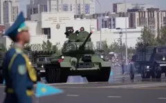 Военный помахал в ответ: как маленький астанчанин стал звездой Казнета