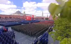 Токаев принял участие в церемонии возложения цветов к могиле Неизвестного солдата