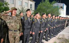 Участники военного парада возвращаются в места дислокации
