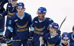 Казахстан одержал волевую победу на ЧМ по хоккею