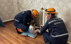 Спасатели освободили ногу малышки из радиатора в Кызылорде