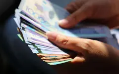 Подозреваемого в мошенничестве на 45 млн тенге экстрадировали из Польши в Казахстан