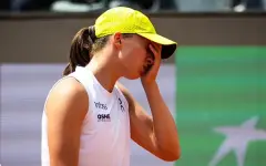 Швёнтек покидает второе место в рейтинге WTA