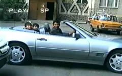 Так жили в 90-х? Казах на Mercedes из архивного видео удивил пользователей Сети