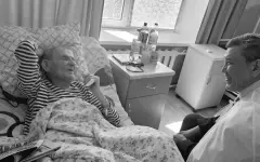 Умер 99-летний ветеран, сбитый с ног девочкой