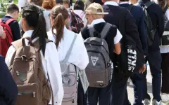 В Минпросвещения не планируют вводить уроки секс-просвещения школьников
