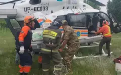 Летчики МЧС эвакуировали из Аксая мать с тяжело больным младенцем