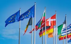 Евросоюз снимает все экономические санкции с Сирии