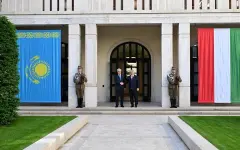 Токаев провел переговоры с премьер-министром Венгрии