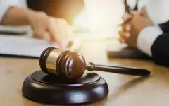 Директор школы и бухгалтер подработали 71 млн тенге на зарплатах учителей