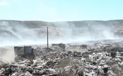 Боятся, что не проснутся: жители Караганды задыхаются от дыма с мусорного полигона