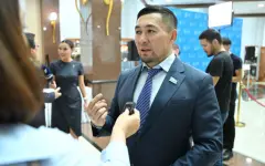 Не путать мандат с минбаром посоветовали депутату Назарову