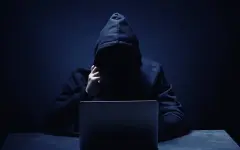 Профессор стал жертвой мошенников и лишился двух квартир
