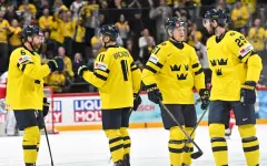 Сборная Швеции по хоккею второй раз подряд выиграла бронзу чемпионата мира