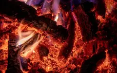 Для чего на самом деле древние люди использовали костры: новую теорию выдвинули в Израиле