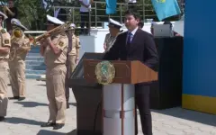 Молодые специалисты в Актау приняли присягу на Площади госсимволов