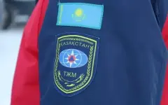 Обессиленной 70-летней женщине помогли спасатели Акколя