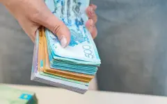 Четыре МФО лишили лицензии в Алматы