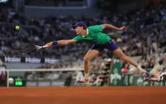 Янник Синнер вышел в финал Ролан Гаррос, обыграв Новака Джоковича
