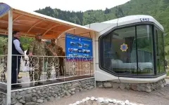 Спасатели заселяют капсульные дома