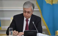 Президент наградил работников медицины