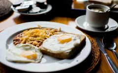 28-летняя блогерша умерла после регулярных мукбанг-видео