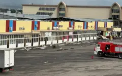 Торговые точки вместо парковок: незаконные строения сносят на «барахолке» в Алматы