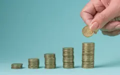 Насколько вырос объем валютных и тенговых депозитов в Казахстане