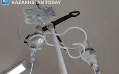 Школьник попал в больницу в критическом состоянии после удара током в сквере Шалкара