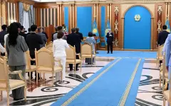 Слово может как примирить, так и посеять рознь: президент о силе СМИ