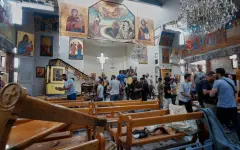 Более 20 человек погибли при взрыве в храме в Дамаске