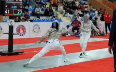 Победителей молодежного чемпионата по фехтованию на сабле определили в Астане
