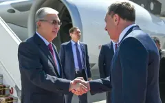 Касым-Жомарт Токаев прилетел в Минск