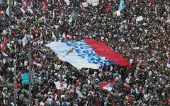 В Сербии вновь вспыхнули массовые протесты: участники требуют досрочных выборов