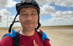 Велопутешественника из Узбекистана поддержали в Казахстане