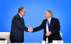 Токаев поздравил Нурсултана Назарбаева с юбилеем