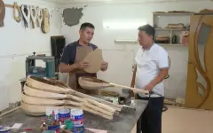 Почти шесть тысяч казахских домбр изготовил ремесленник из Кызылорды
