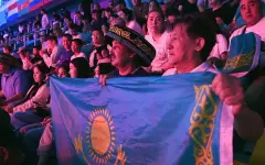 Токаев посетил финальные бои Кубка мира по боксу в Астане