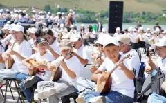 Жагалау озера Копа вновь наполнилось звуками домбры