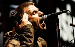 Группа Oasis вышла на сцену спустя 16 лет и посвятила песню погибшему футболисту Ливерпуля Жоте