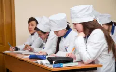 Для поступления в медицинские колледжи введены вступительные экзамены в РК