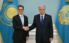 Токаев принял председателя Совета управляющих Нацбанка Швейцарии
