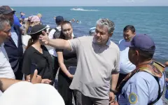 Заместитель премьер-министра поручил усилить санитарное оснащение пляжа на Алаколе