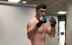 Билеты на турнир UFC в Китае с участием Дияра Нургожая раскупили почти за минуту