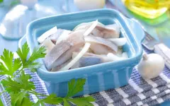 Какие продукты необходимо включить в рацион питания для профилактики Альцгеймера